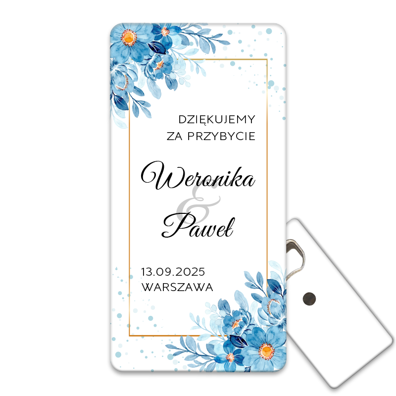 Personalizowany otwieracz do butelek magnesy na ślub z jasnoniebieskimi, wiosennymi kwiatami w odcieniach błękitu.